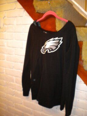 Woman's NFL Eagles  Team Apparel
